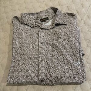 Ariat long sleeve brown paisley button up